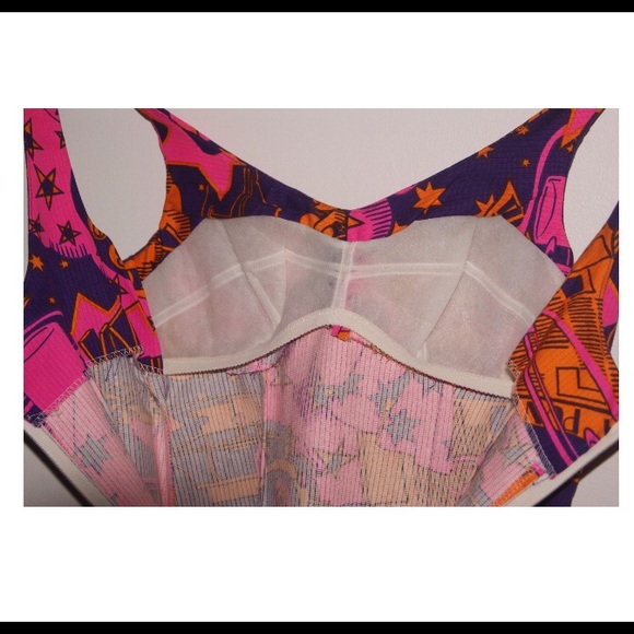 A fun, bright and funky 70-80’s style fit and flare dress! - Picture 3 of 5